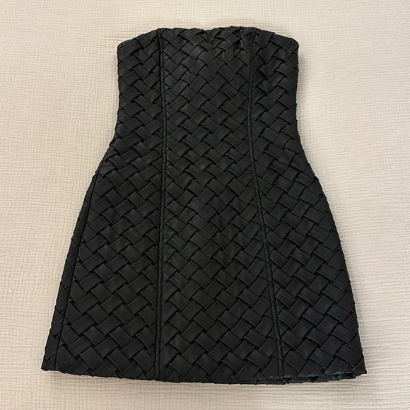 ROTATE | Interwoven, Vegan Leather, Strapless, Minidress - Picture 14 of 16
